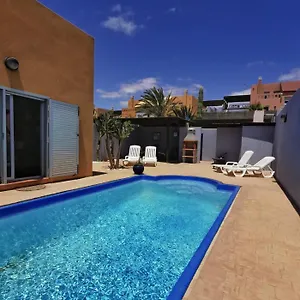 https://villa-vista-bella.in-canary-islands.com